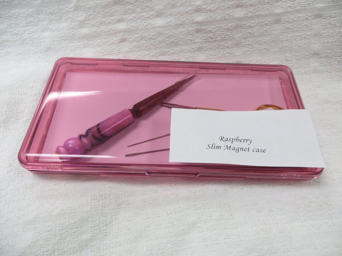 Raspberry Magnetic Slim Case - Image 3